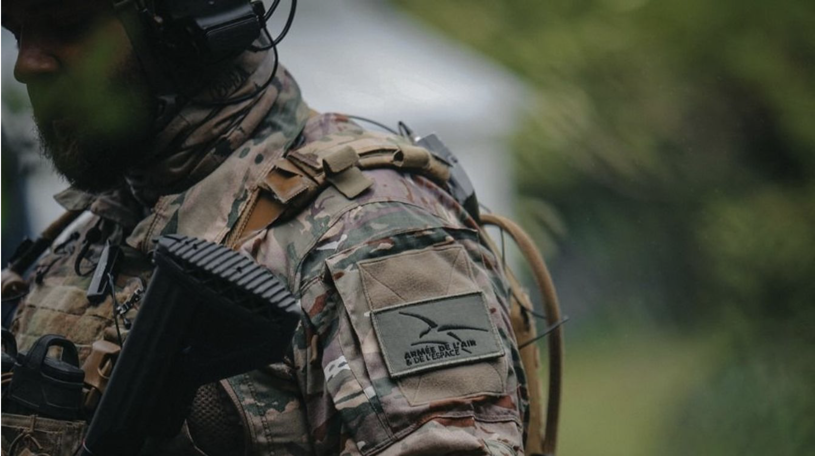 Az orosz katonai hírszerzés robbanóanyagokat rejthetett el egy lengyel temetőben