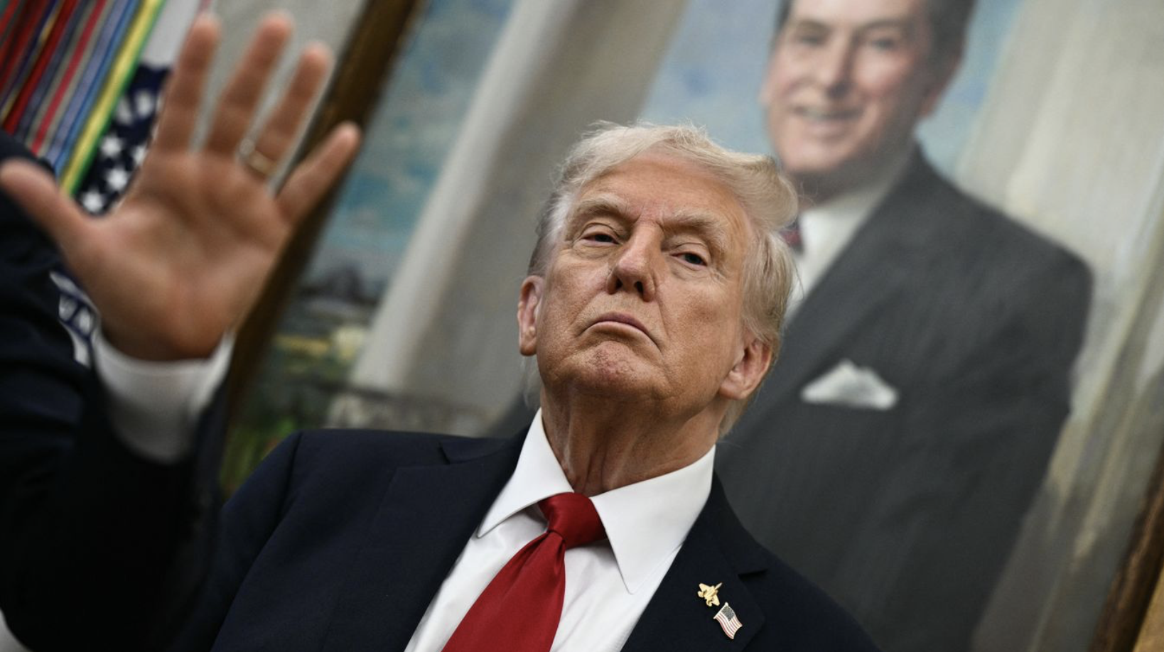 Trump újabb vámháborút indít Kína ellen: 100 százalékos vám jön novembertől