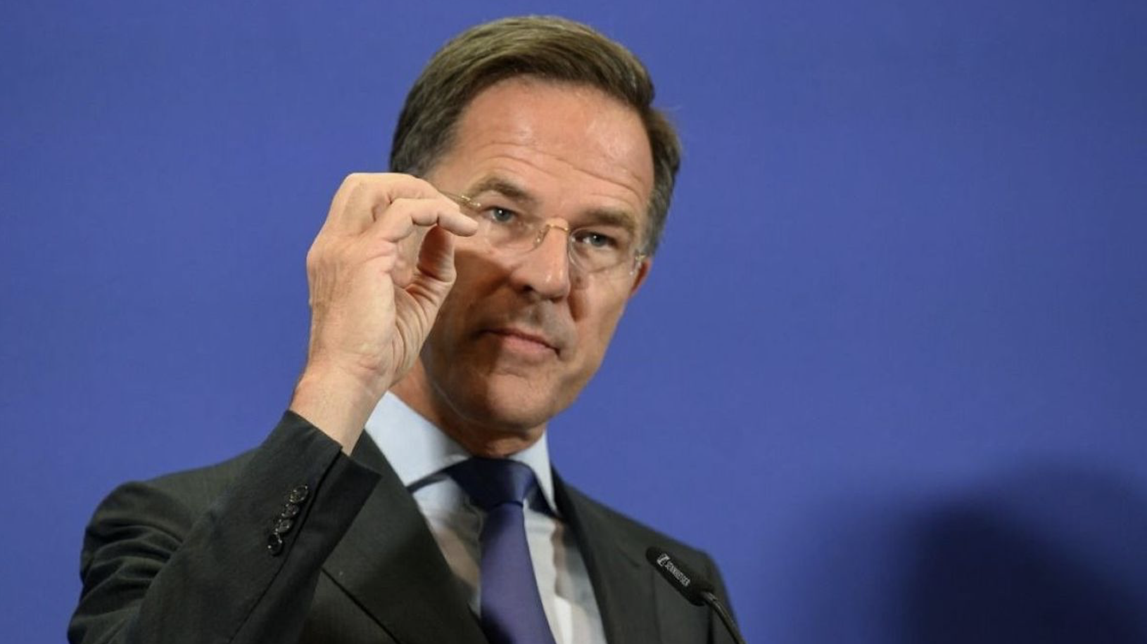 Egymásnak esett Trump és NATO-főtitkár – amerikai elnök még az ukrán térképet is eldobta