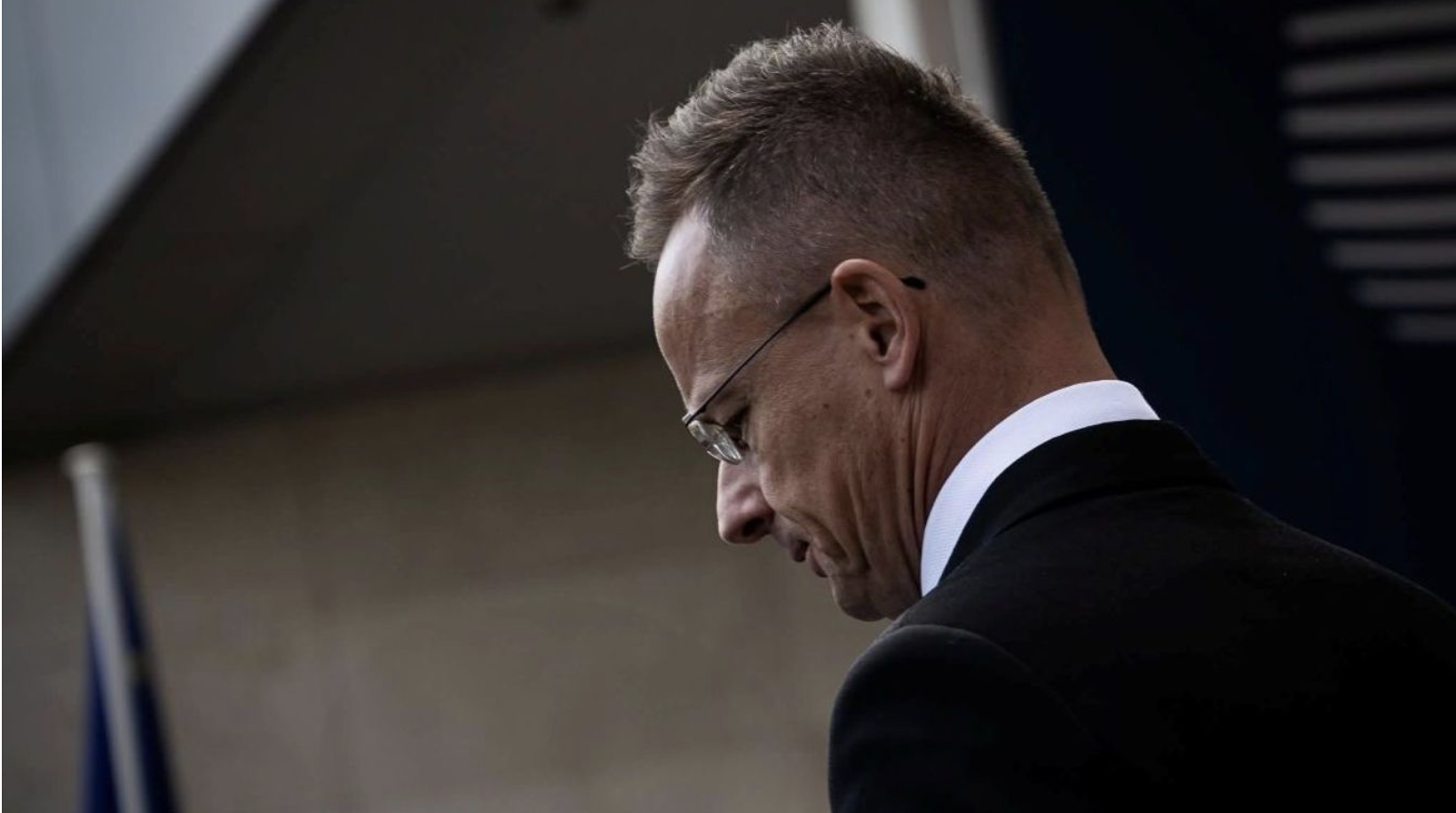 A kormány teljes körű támogatást nyújt a kenyai repülőgép-szerencsétlenség magyar áldozatainak családtagjainak