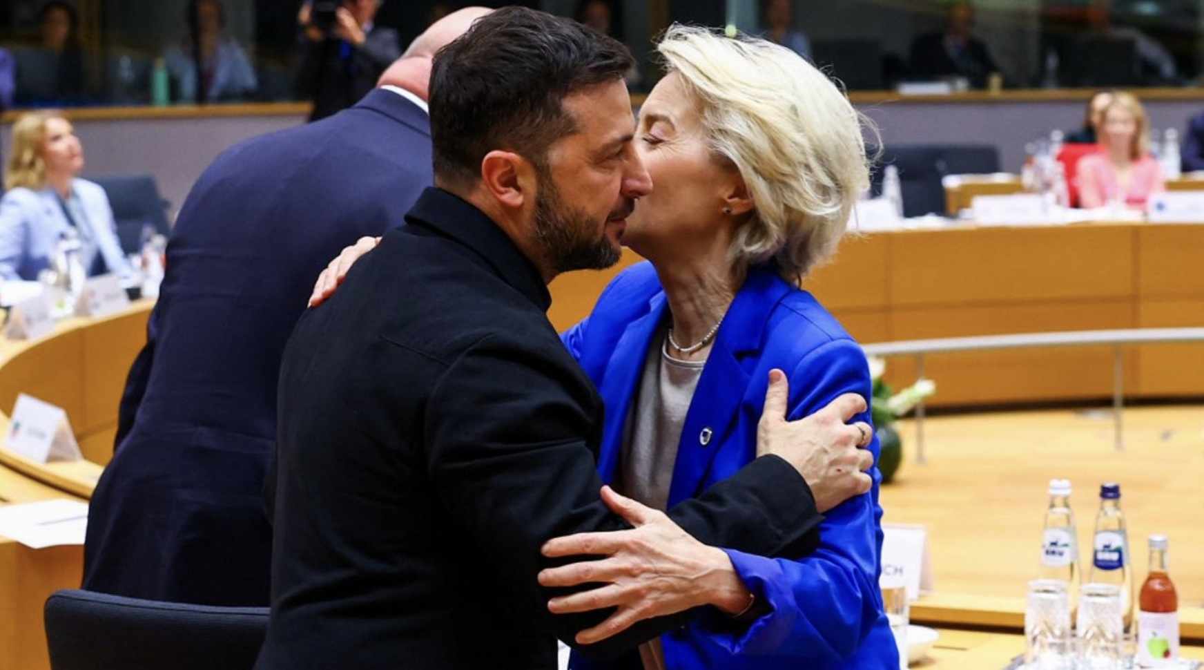 Brüsszel folytatná Ukrajna támogatását a súlyos korrupciós botrány ellenére is