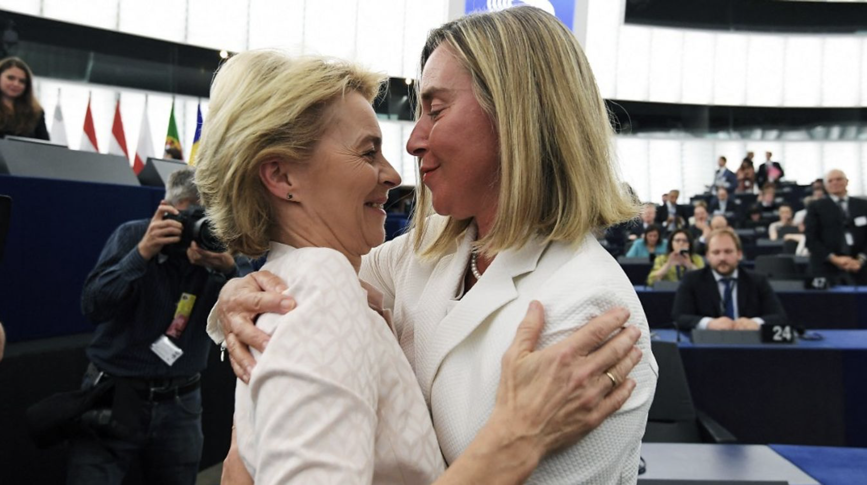 Újabb korrupciós botrány Brüsszelben: Von der Leyenre is nyomás nehezedik