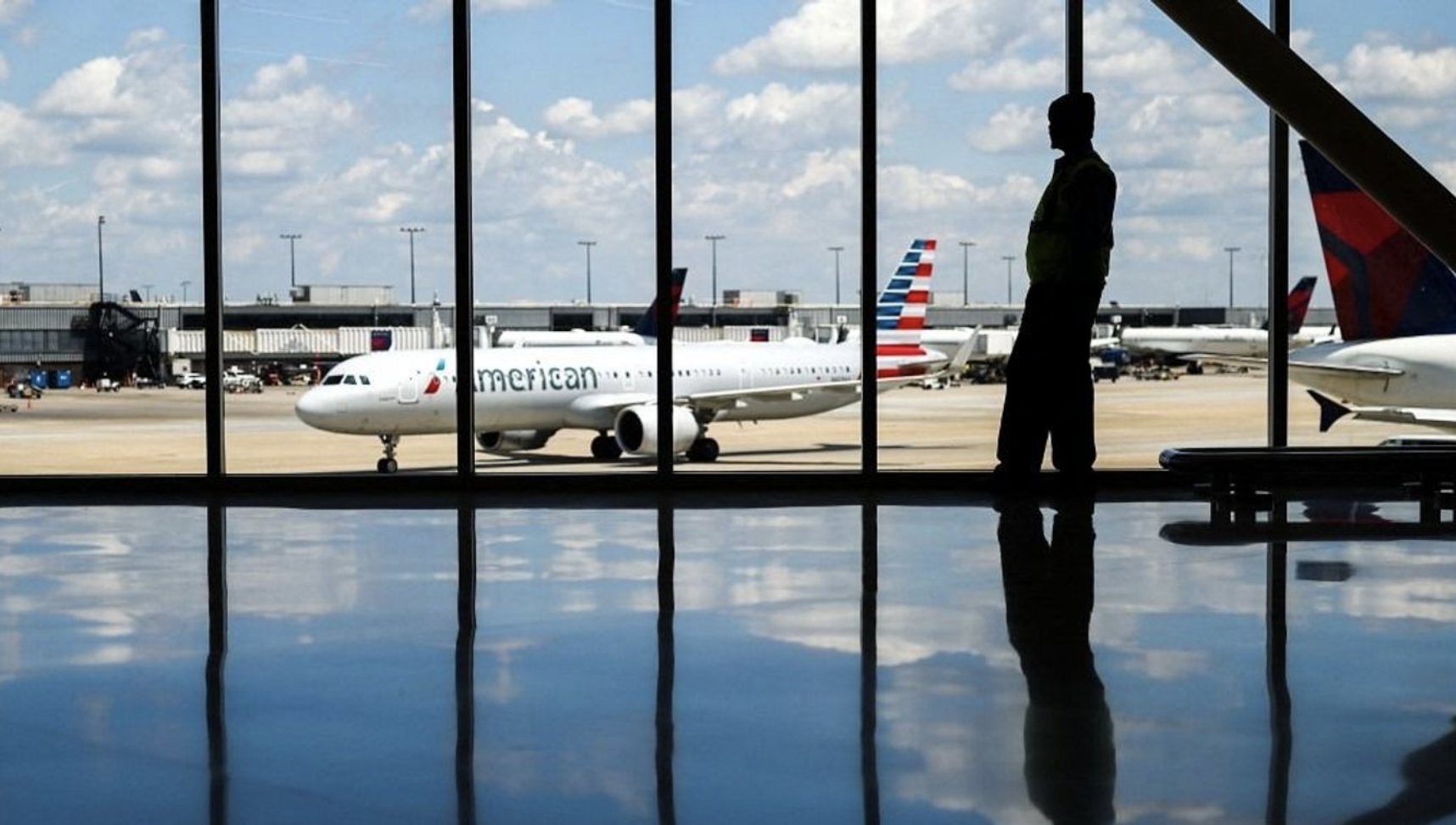 Lövöldözés volt a világ egyik legforgalmasabb repterén