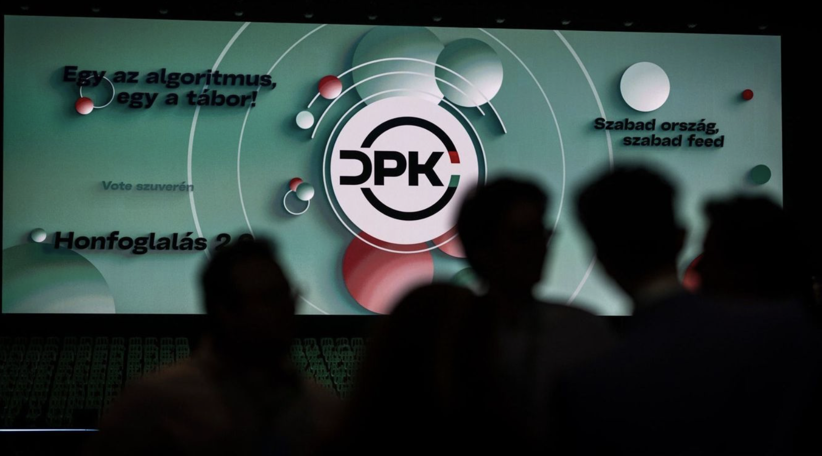 Feljelentették a kamu DPK-oldalak üzemeltetőit